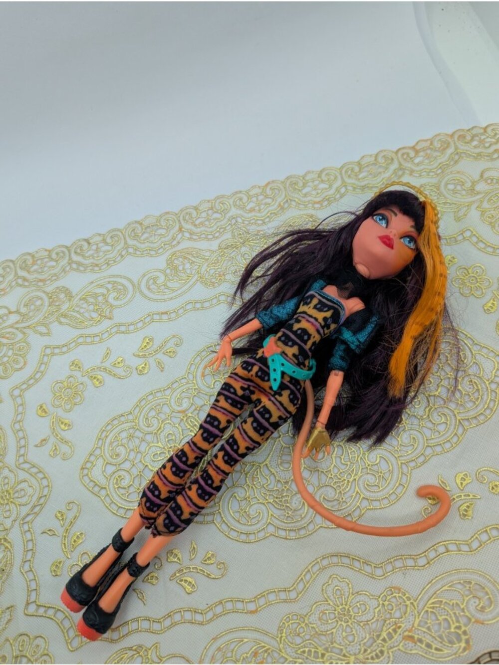 Monster High Doll cleolei freaky fusion 2014 with tail,shoes, & outfit